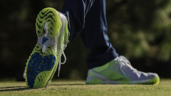 best-golf-shoes-for-flat-feet-min