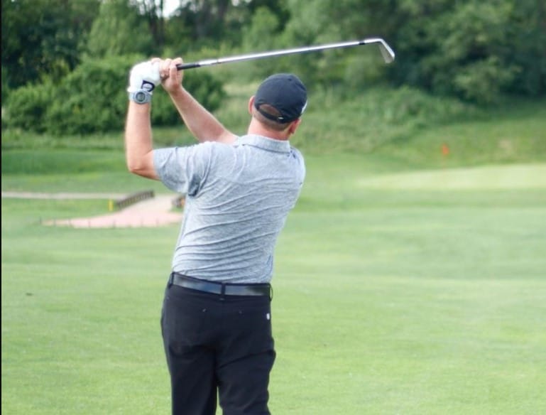 How Far Should PGA Golfers Hit Their 5-Iron?